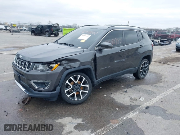 2017 Jeep Compass Limited z VIN 3C4NJDCB8HT647087, wystawiony jako IAAI lot #41998707 z przebiegiem 82 027 mil mil oraz . Historia ofert i sprzedaży dostępna na DreamBid. Obrazek 17.
