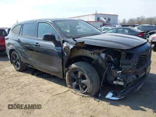 2020 Toyota Highlander LE with VIN 5TDBZRBH4LS512187, listed as a IAAI auction lot 41698866 with 50,570 mi miles and . Bid and sale history available at DreamBid. Image 1.