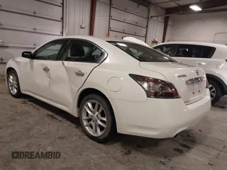 2014 Nissan Maxima S with VIN 1N4AA5AP1EC439827, listed as a IAAI auction lot 41847464 with 135,205 mi miles and . Bid and sale history available at DreamBid. Image 3.