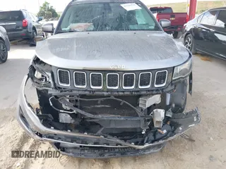 2018 Jeep Compass Latitude with VIN 3C4NJCBB0JT227017, listed as a IAAI auction lot 41560576 with 63,543 mi miles. Bid and sale history available at carsss.com. Image 6.