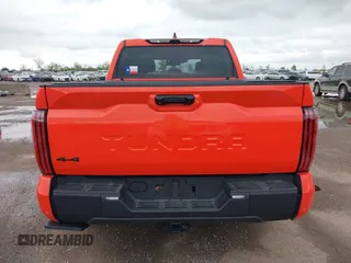 2024 Toyota Tundra Limited z VIN 5TFWA5DB4RX168552, wystawiony jako IAAI lot #41915669 z przebiegiem 24 622 mil mil oraz . Historia ofert i sprzedaży dostępna na DreamBid. Obrazek 16.