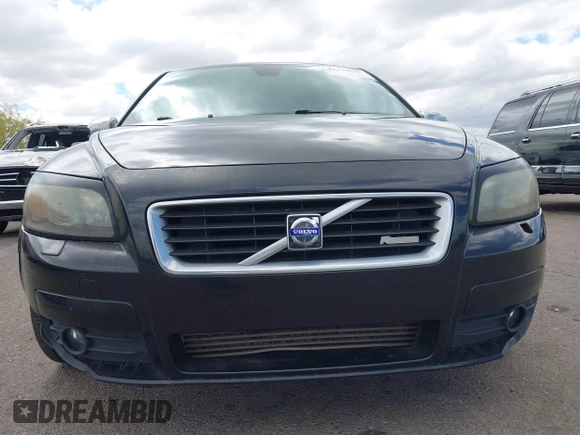 2008 Volvo C30 Version 1.0 with VIN YV1MK672282080529, listed as a IAAI auction lot 42170942 with 122,107 mi miles and . Bid and sale history available at DreamBid. Image 13.