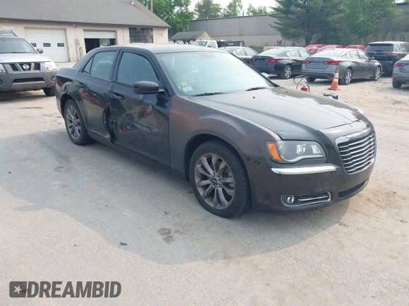 2014 Chrysler 300 S z VIN 2C3CCAGG8EH222645, wystawiony jako IAAI lot #42381766 z przebiegiem 254 710 mil mil oraz . Historia ofert i sprzedaży dostępna na DreamBid. Obrazek 1.