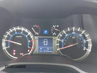 2018 Toyota 4Runner SR5 with VIN JTEBU5JR6J5556143, listed as a IAAI auction lot 42012478 with 87,394 mi miles and . Bid and sale history available at carsss.com. Image 7.