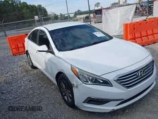 2015 Hyundai Sonata SE z VIN 5NPE24AFXFH026126, wystawiony jako IAAI lot #41579782 z przebiegiem 174 300 mil mil oraz . Historia ofert i sprzedaży dostępna na DreamBid. Obrazek 1.