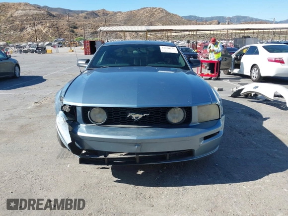 2006 Ford Mustang GT Deluxe with VIN 1ZVHT82H865256343, listed as a IAAI auction lot 42550238 with 153,700 mi miles and . Bid and sale history available at DreamBid. Image 13.