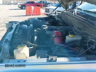 2005 Dodge 2500 SLT z VIN 3D7KS28C45G852180, wystawiony jako IAAI lot #41219255 z przebiegiem 185 217 mil mil oraz . Historia ofert i sprzedaży dostępna na DreamBid. Obrazek 20.