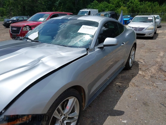 2021 Ford Mustang EcoBoost z VIN 1FA6P8TH1M5121107, wystawiony jako IAAI lot #42204097 z przebiegiem 51 542 mil mil oraz . Historia ofert i sprzedaży dostępna na DreamBid. Obrazek 17.