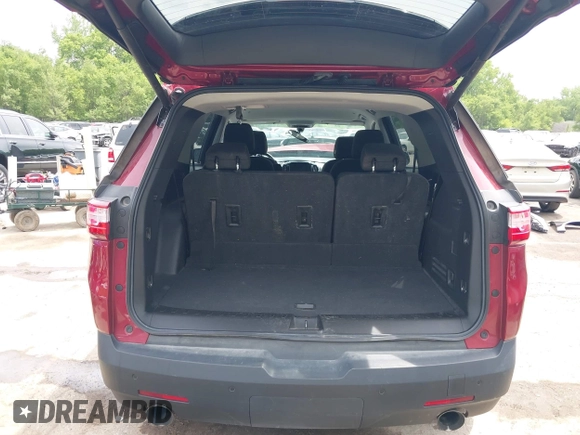 2020 Chevrolet Traverse LT Cloth z VIN 1GNEVGKW6LJ285438, wystawiony jako IAAI lot #42188972 z przebiegiem 53 628 mil mil oraz . Historia ofert i sprzedaży dostępna na DreamBid. Obrazek 17.