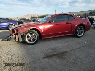 2004 Ford Mustang GT Deluxe z VIN 1FAFP42X54F221786, wystawiony jako Copart lot #47560645 z przebiegiem 138 407 mil mil oraz Szkoda całkowita • Salvage title. Historia ofert i sprzedaży dostępna na DreamBid. Obrazek 1.