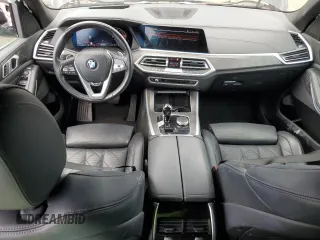 2023 BMW X5 xDrive40i with VIN 5UXCR6C06P9P17296, listed as a Copart auction lot 54330925 with 32,167 mi miles and Clean Title. Bid and sale history available at carsss.com. Image 8.