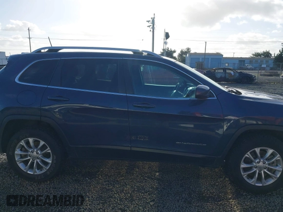 2019 Jeep Cherokee Latitude with VIN 1C4PJMCB1KD453801, listed as a IAAI auction lot 41663957 with 85,062 mi miles. Bid and sale history available at carsss.com. Image 14.