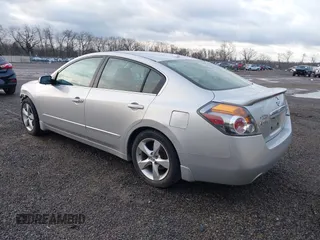 2008 Nissan Altima 3.5 SE with VIN 1N4BL21E88N454376, listed as a IAAI auction lot 41919342 with 243,006 mi miles. Bid and sale history available at carsss.com. Image 3.