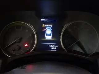 2018 Infiniti Q50 3.0t LUXE with VIN JN1EV7AR8JM610044, listed as a IAAI auction lot 41733252 with 116,320 mi miles. Bid and sale history available at carsss.com. Image 15.