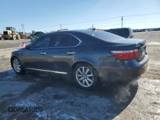 2007 Lexus LS 460 with VIN JTHBL46F475000890, listed as a Copart auction lot 41692525 with 200,605 mi miles and Salvage Title. Bid and sale history available at carsss.com. Image 2.