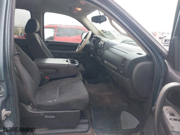 2010 Chevrolet Silverado 1500 LT with VIN 3GCRCSE08AG250277, listed as a IAAI auction lot 41852390 with 235,712 mi miles. Bid and sale history available at carsss.com. Image 5.