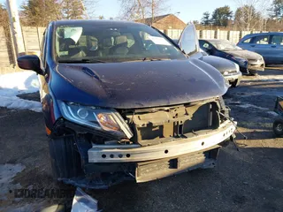 2018 Honda Odyssey LX with VIN 5FNRL6H27JB019591, listed as a IAAI auction lot 41476327 with 117,870 mi miles. Bid and sale history available at carsss.com. Image 6.