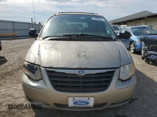 2005 Chrysler Town & Country Touring z VIN 2C4GP54LX5R429204, wystawiony jako Copart lot #54206525 z przebiegiem 181 850 mil mil oraz Szkoda całkowita • Salvage title. Historia ofert i sprzedaży dostępna na DreamBid. Obrazek 5.