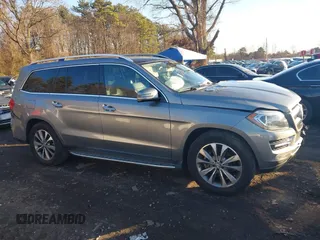 2015 Mercedes-Benz GL-Class GL 450 with VIN 4JGDF6EEXFA471143, listed as a IAAI auction lot 41062987 with 134,674 mi miles. Bid and sale history available at carsss.com. Image 13.