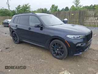 2019 BMW X7 xDrive50i z VIN 5UXCX4C53KLB39677, wystawiony jako IAAI lot #42514583 z przebiegiem 56 774 mil mil oraz . Historia ofert i sprzedaży dostępna na DreamBid. Obrazek 1.