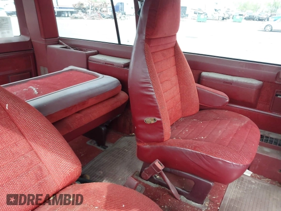 1994 Chevrolet Astro with VIN 1GNEL19W5RB176819, listed as a IAAI auction lot 42116566 with 179,027 mi miles. Bid and sale history available at carsss.com. Image 8.