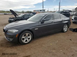 2013 BMW 5 Series 528i xDrive with VIN WBAXH5C54DDW14122, listed as a Copart auction lot 54623945 with 118,729 mi miles and Clean Title. Bid and sale history available at carsss.com. Image 1.