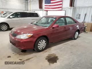 2004 Toyota Camry LE z VIN 4T1BE32K74U339570, wystawiony jako Copart lot #60222645 z przebiegiem 135 671 mil mil oraz Czysty tytuł • Clean title. Historia ofert i sprzedaży dostępna na DreamBid. Obrazek 1.