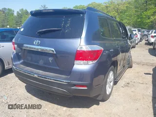 2013 Toyota Highlander with VIN 5TDZA3EH7DS044603, listed as a IAAI auction lot 42019794 with 220,483 mi miles and . Bid and sale history available at DreamBid. Image 4.