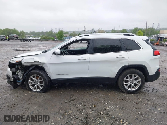 2016 Jeep Cherokee Altitude with VIN 1C4PJMCB8GW372242, listed as a IAAI auction lot 42214287 with 87,597 mi miles and . Bid and sale history available at DreamBid. Image 13.