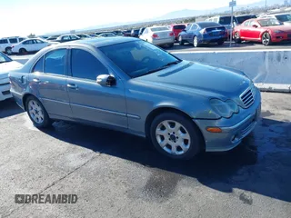 2005 Mercedes-Benz C 240 with VIN WDBRF61J85A764789, listed as a IAAI auction lot 41319572 with 8,921 mi miles and . Bid and sale history available at DreamBid. Image 1.