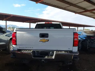 2015 Chevrolet Silverado 1500 LT with VIN 1GCRCRECXFZ393967, listed as a IAAI auction lot 41435914 with 136,697 mi miles. Bid and sale history available at carsss.com. Image 16.