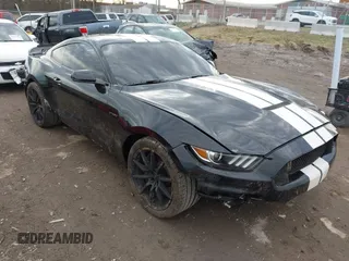 2017 Ford Mustang Shelby GT350 z VIN 1FA6P8JZ2H5523798, wystawiony jako IAAI lot #41541814 z przebiegiem 21 853 mil mil oraz . Historia ofert i sprzedaży dostępna na DreamBid. Obrazek 1.