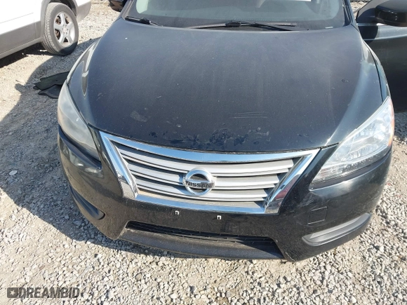 2013 Nissan Sentra SR with VIN 3N1AB7AP4DL762536, listed as a IAAI auction lot 41759988 with 131,741 mi miles. Bid and sale history available at carsss.com. Image 6.