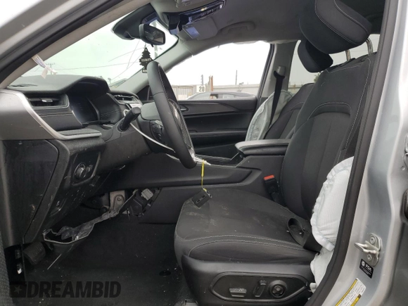 2023 Jeep Grand Cherokee Laredo with VIN 1C4RJKAG7P8894537, listed as a Copart auction lot 61577925 with 46,268 mi miles and Salvage title. Bid and sale history available at DreamBid. Image 7.