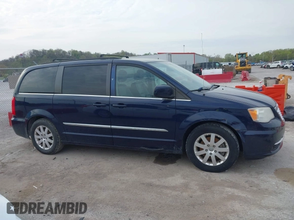 2013 Chrysler Town & Country Touring with VIN 2C4RC1BG4DR707032, listed as a IAAI auction lot 42008357 with 183,104 mi miles and . Bid and sale history available at DreamBid. Image 13.