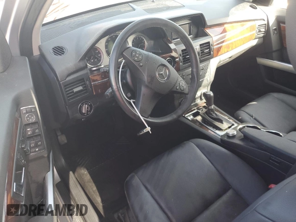 2010 Mercedes-Benz GLK 350 with VIN WDCGG8HB1AF370011, listed as a Copart auction lot 75062374 with Not Provided miles and Non Repairable. Bid and sale history available at DreamBid. Image 8.