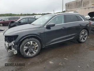 2021 Audi e-tron Premium with VIN WA1AAAGE0MB023789, listed as a Copart auction lot 72626064 with 25,921 mi miles and Salvage Title. Bid and sale history available at carsss.com. Image 1.
