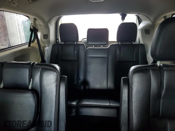 2014 Chrysler Town & Country Touring with VIN 2C4RC1BG4ER208328, listed as a Copart auction lot 64603194 with 180,899 mi miles and Clean Title. Bid and sale history available at DreamBid. Image 10.