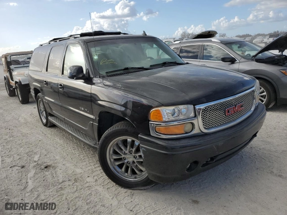 2006 GMC Yukon XL Denali with VIN 1GKFK66U26J135571, listed as a Copart auction lot 74554714 with 0 mi miles and Non Repairable. Bid and sale history available at carsss.com. Image 4.