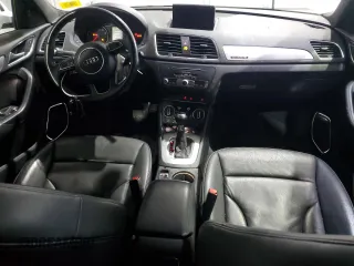 2016 Audi Q3 Prestige z VIN WA1GFCFS4GR010943, wystawiony jako Copart lot #51460015 z przebiegiem 80 637 mil mil oraz Szkoda całkowita • Salvage title. Historia ofert i sprzedaży dostępna na DreamBid. Obrazek 8.