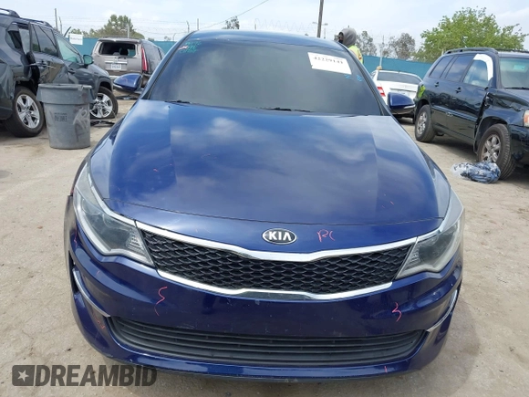 2017 Kia Optima LX z VIN 5XXGT4L37HG154590, wystawiony jako IAAI lot #42229141 z przebiegiem 112 134 mil mil oraz . Historia ofert i sprzedaży dostępna na DreamBid. Obrazek 13.