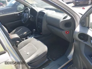 2003 Hyundai Santa Fe GLS with VIN KM8SC73D83U370273, listed as a IAAI auction lot 42577324 with 181,105 mi miles and . Bid and sale history available at DreamBid. Image 5.
