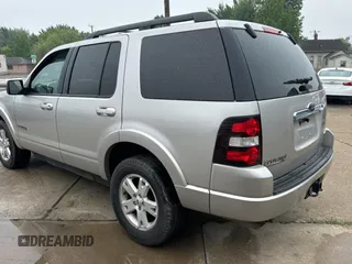 2008 Ford Explorer XLT z VIN 1FMEU73E58UA06810, wystawiony jako Copart lot #60109665 z przebiegiem 125 148 mil mil oraz Czysty tytuł • Clean title. Historia ofert i sprzedaży dostępna na DreamBid. Obrazek 3.