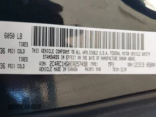 2014 Chrysler Town & Country S with VIN 2C4RC1HG0ER257498, listed as a IAAI auction lot 41627860 with 134,540 mi miles. Bid and sale history available at carsss.com. Image 9.