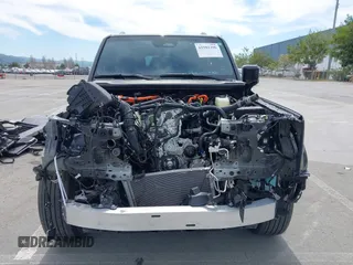2024 Toyota Land Cruiser z VIN JTEABFAJ0R5007650, wystawiony jako IAAI lot #41981390 z przebiegiem 5 629 mil mil oraz . Historia ofert i sprzedaży dostępna na DreamBid. Obrazek 13.