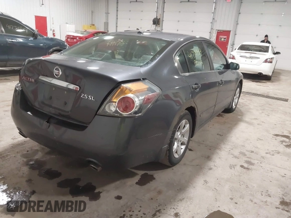 2008 Nissan Altima 2.5 SL with VIN 1N4AL21E78N557350, listed as a IAAI auction lot 41751997 with 215,078 mi miles. Bid and sale history available at carsss.com. Image 4.