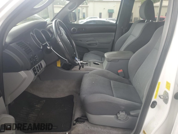 2011 Toyota Tacoma PreRunner z VIN 5TFJU4GN2BX009276, wystawiony jako Copart lot #60983165 z przebiegiem 229 816 mil mil oraz Szkoda całkowita • Salvage title. Historia ofert i sprzedaży dostępna na DreamBid. Obrazek 7.