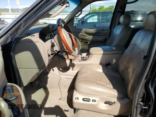 2002 Lincoln Navigator z VIN 5LMFU28R42LJ11223, wystawiony jako Copart lot #57127995 z przebiegiem 170 321 mil mil oraz Szkoda całkowita • Salvage title. Historia ofert i sprzedaży dostępna na DreamBid. Obrazek 7.