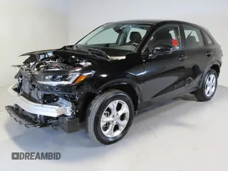 2024 Honda HR-V LX with VIN 3CZRZ1H3XRM709153, listed as a Copart auction lot 42566485 with 38,500 mi miles and Salvage Title. Bid and sale history available at carsss.com. Image 2.
