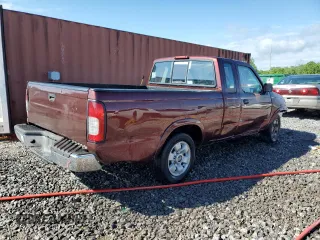 1998 Nissan Frontier XE z VIN 1N6DD26S9WC383015, wystawiony jako Copart lot #51453755 z przebiegiem 223 770 mil mil oraz Szkoda całkowita • Salvage title. Historia ofert i sprzedaży dostępna na DreamBid. Obrazek 3.
